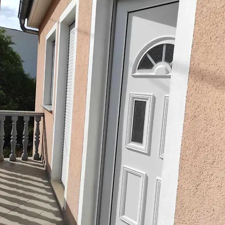 Ljuba Appartement *